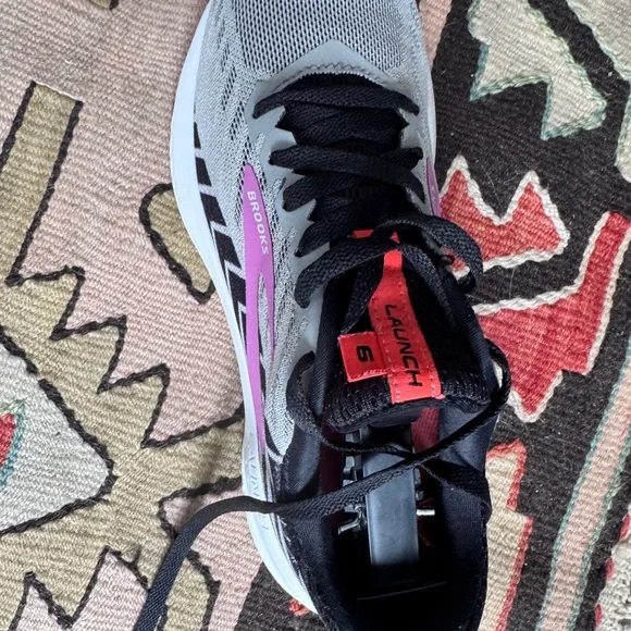 Brooks “LAUNCH 6”Gray Athletic Shoes with Orange and Purple Highlights Sz 7.5 - Picture 8 of 12